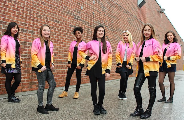 Read more about the article Rising Canadian Pop Group Girl Pow-R Performed at Santa Clause Parades​